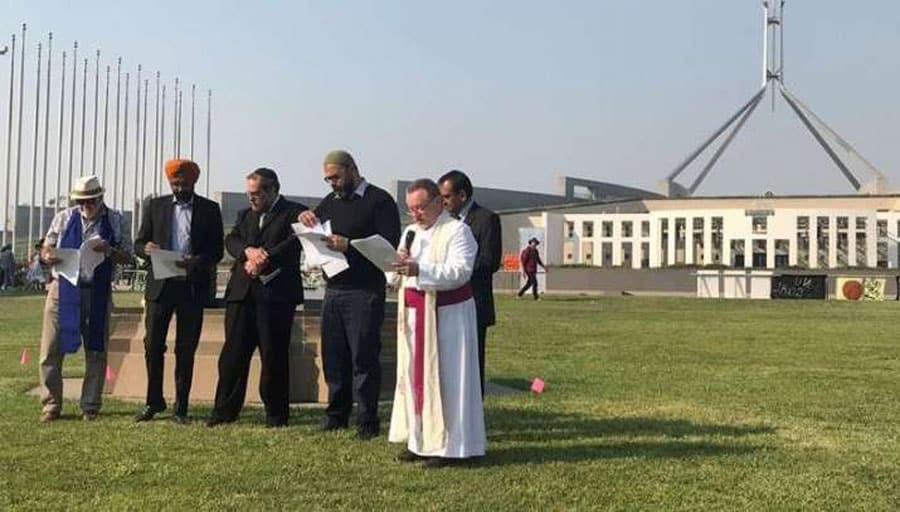 group_of_religious_people